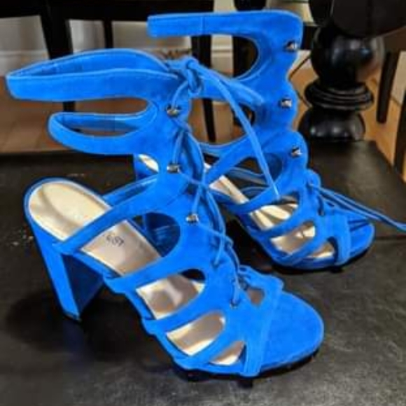 None West cobalt blue suede heels size 7.5 - Picture 4 of 4